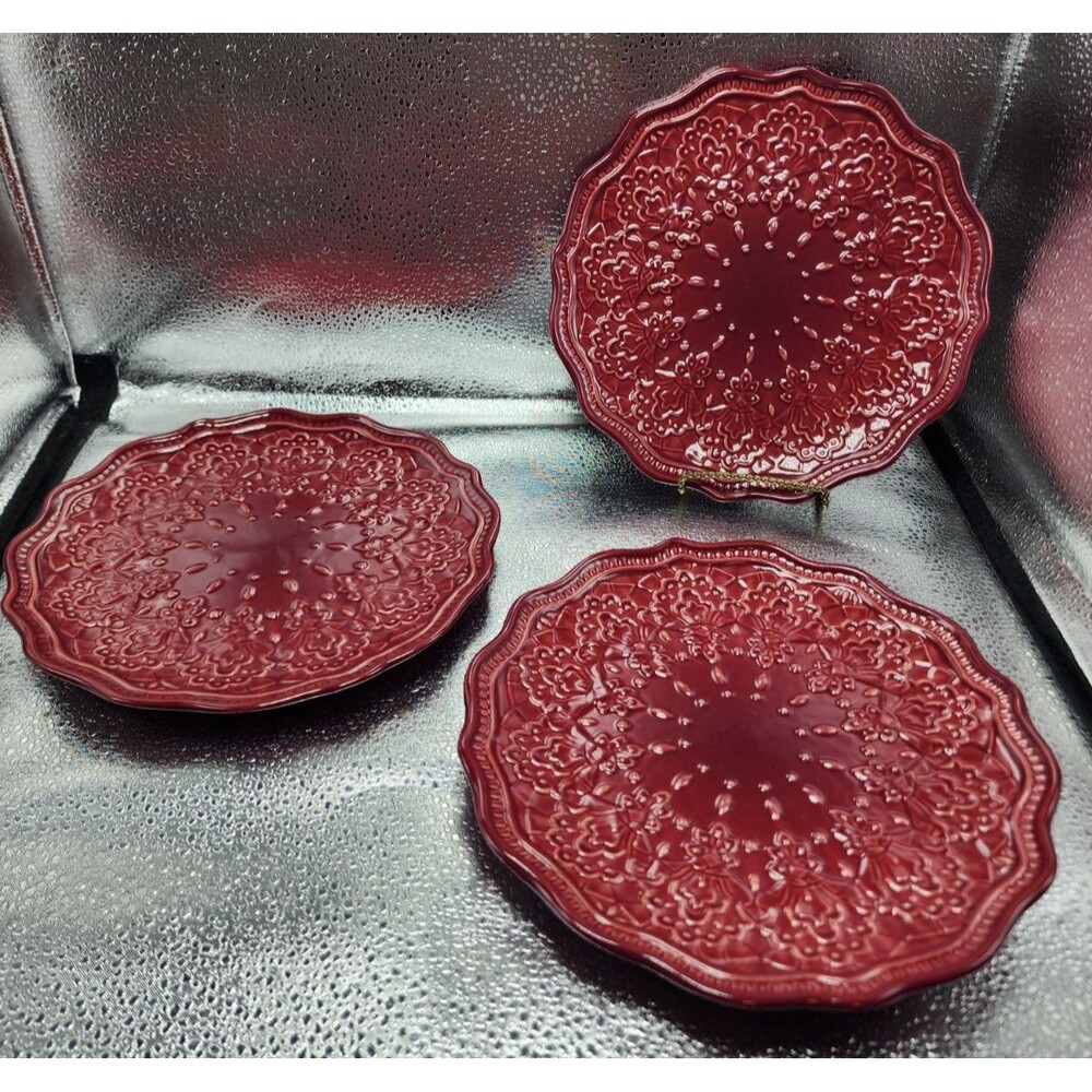 Pioneer Woman ~ Red ~ FARMHOUSE LACE Stoneware Salad Plates (Set of 3) READ!!